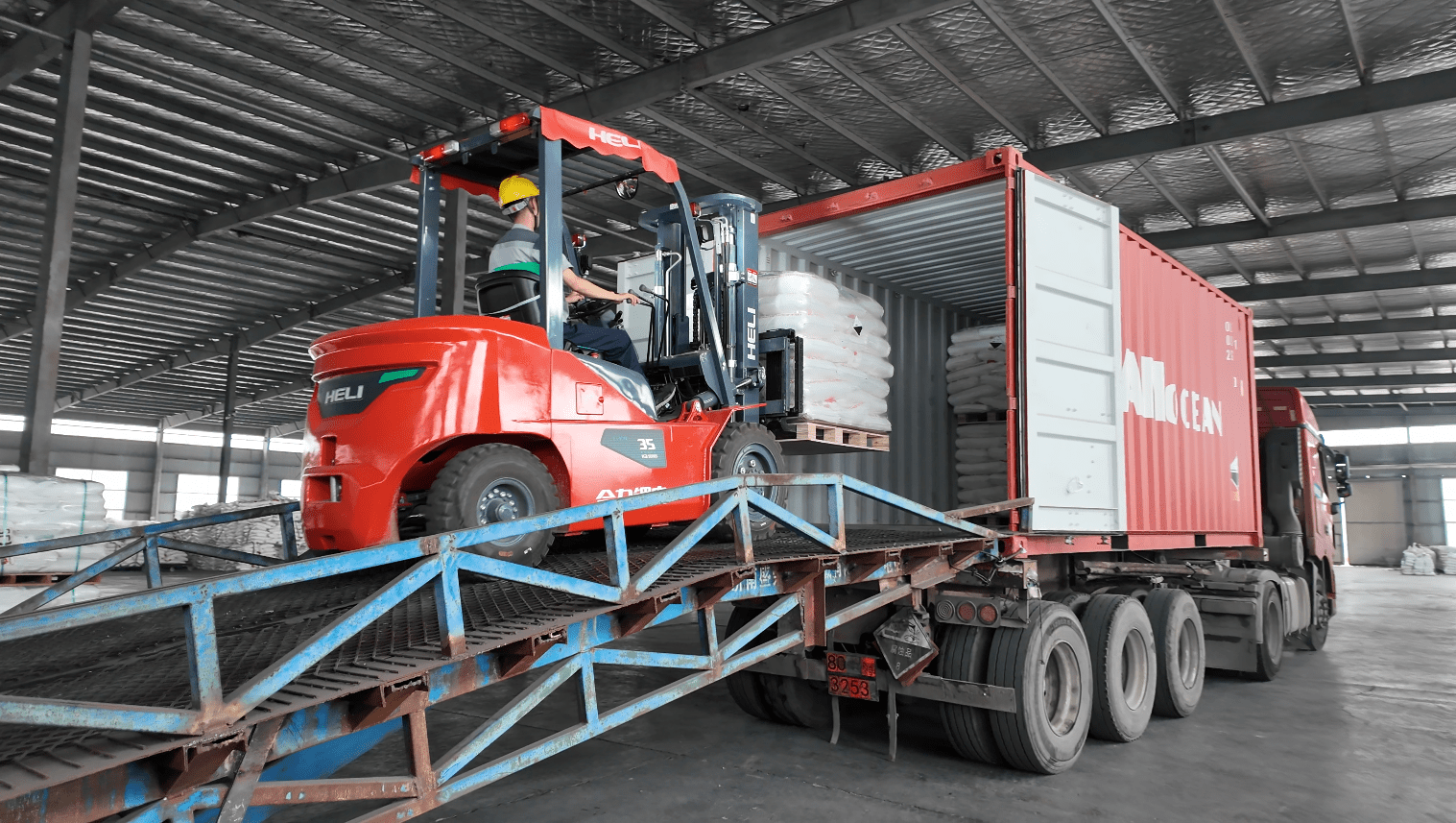 Container Loading at Zhongzhi Chemical - Exporting Sodium Metasilicate Worldwide via Qingdao Port